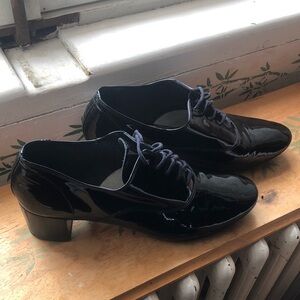 Repetto Black Patent Lace-Up Low Heel Oxfords